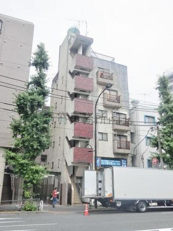 レトロな雰囲気を感じさせる建物