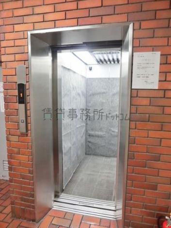 防犯カメラが装備されています