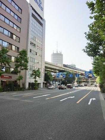 幅の広い道路です