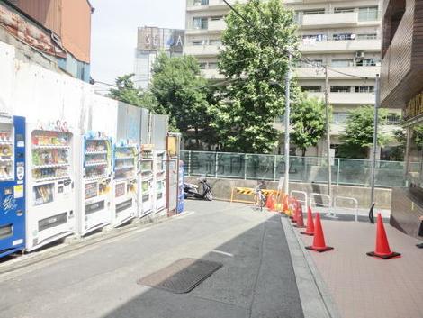 玄関前通り