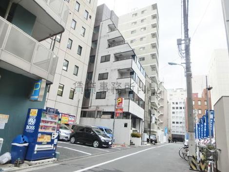 背面通りの様子です