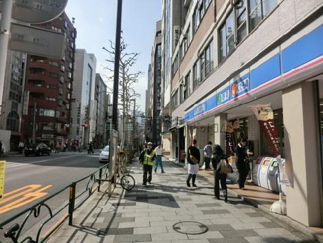 歩行者道路はゆとりがあります