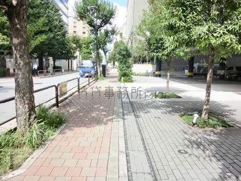 緑の多い歩道