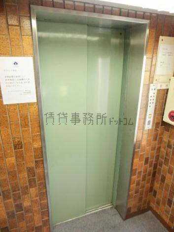 乗り場前