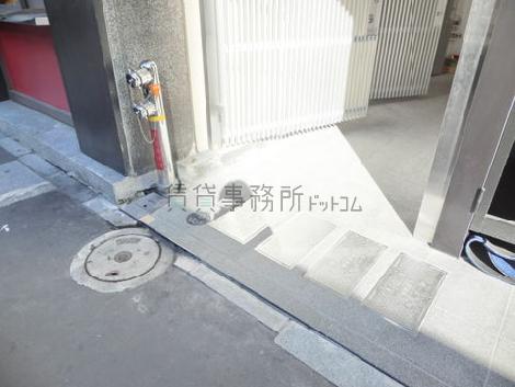 段差の無いフラットな床面で連結されています