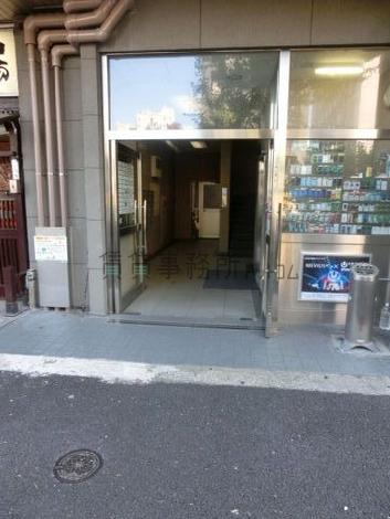 正面玄関