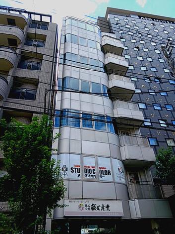 東栄産業日暮里駅前第Ⅲビルの外観写真