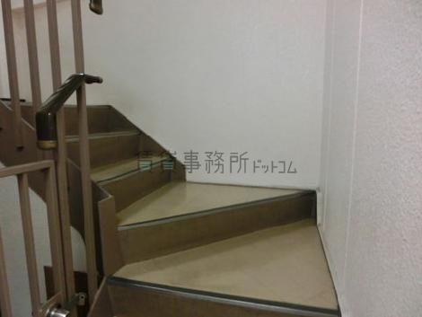 高くない段差で登りやすいです