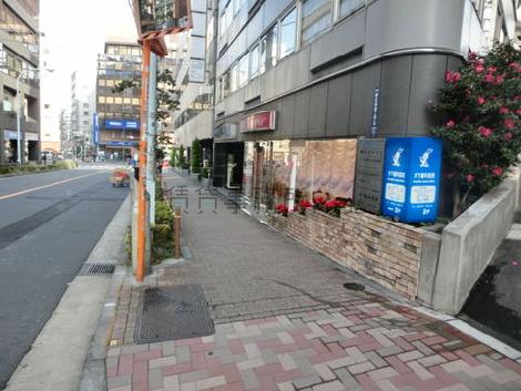 建物前歩道