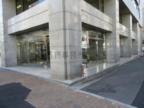 正面玄関