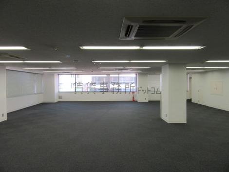 兜町偕成ビル別館の室内