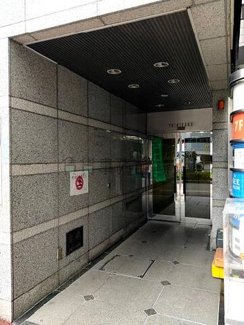 正面玄関