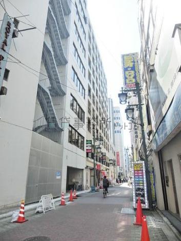 背面通りの景観