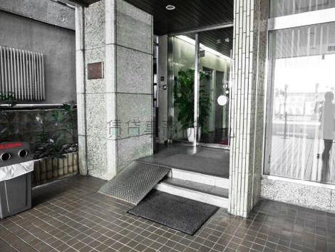 正面玄関