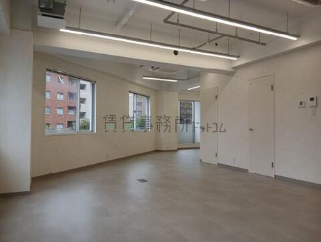 DeLCCS新宿御苑の室内