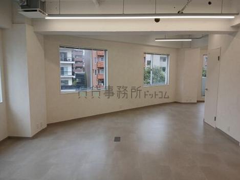 DeLCCS新宿御苑の室内