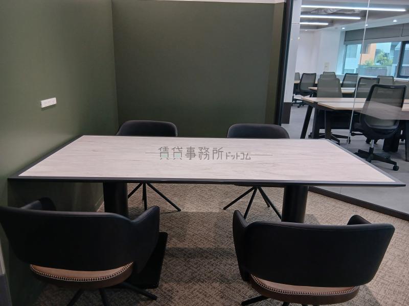 4名用会議室