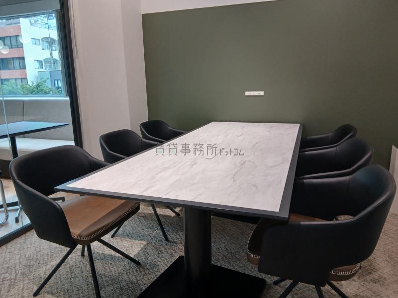 6名用会議室