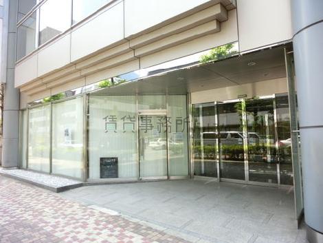 開口部の広い玄関回り