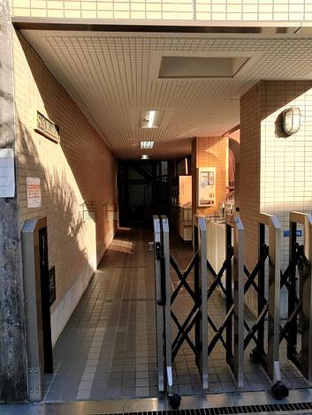 正面玄関