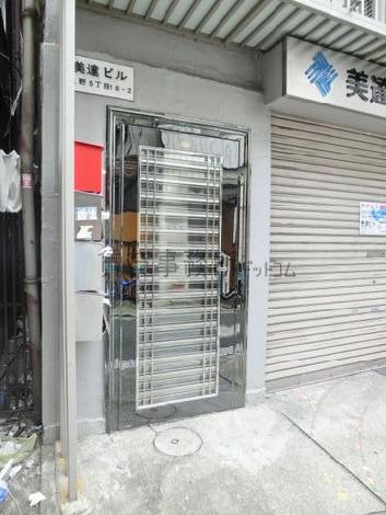 正面玄関