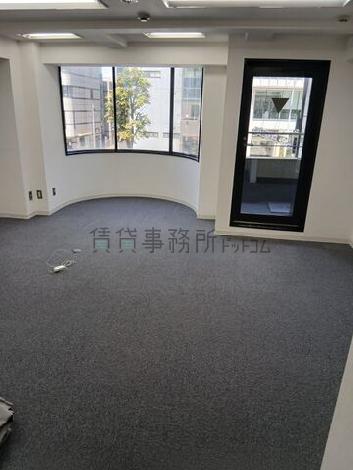 青山丸竹ビルの室内