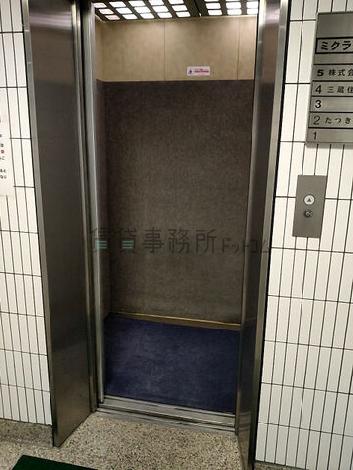 エレベーター