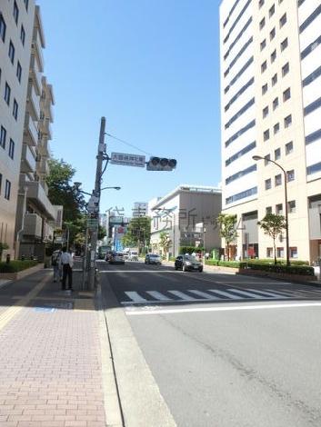 幅広な道路