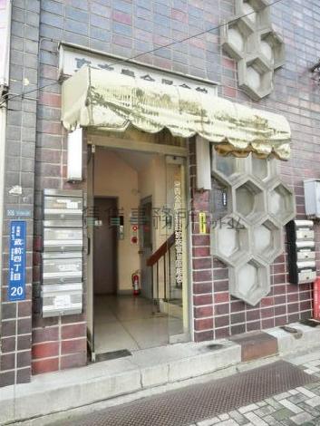 正面玄関