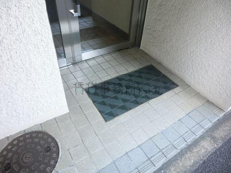 段差のない玄関口になります