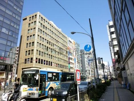 バスも通ります