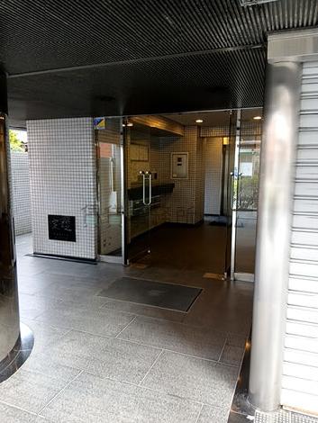 正面玄関