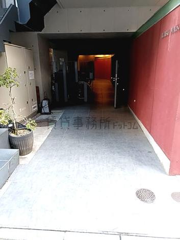 正面玄関