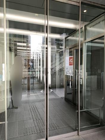 正面玄関
