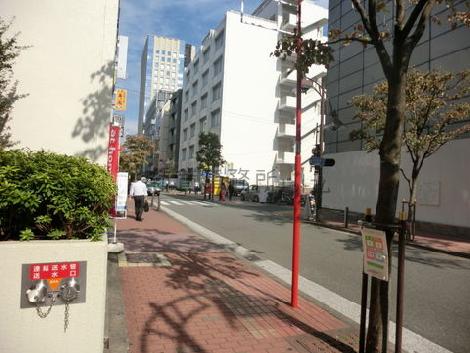 田町駅方面です