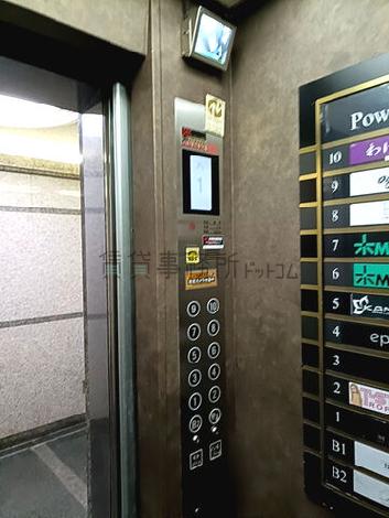エレベーター