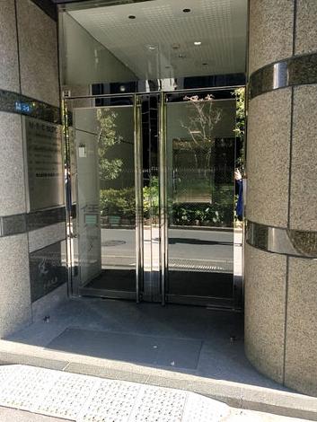 正面玄関