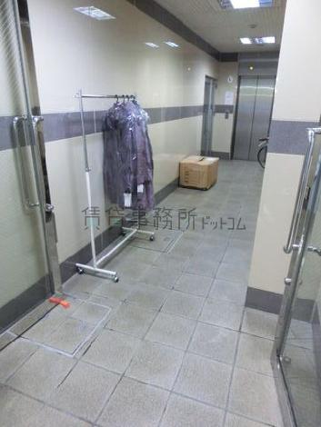 明るいエントランスエリアです