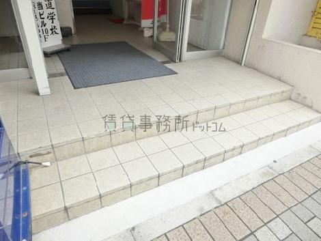 正面玄関