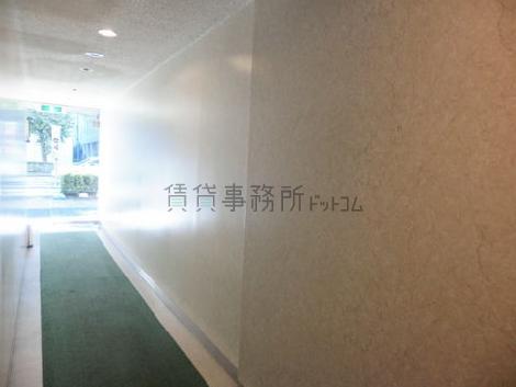 明るい壁面