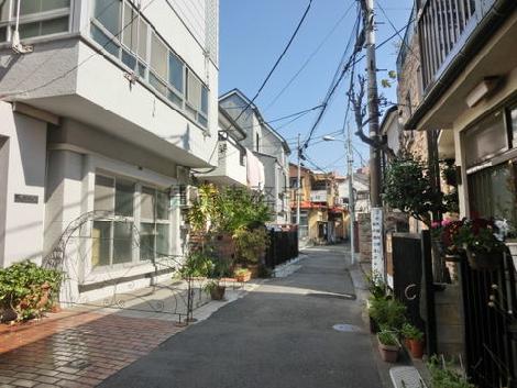 隠れ家的な立地です
