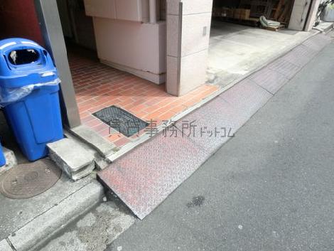 正面玄関