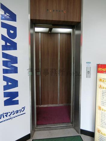 エレベーター