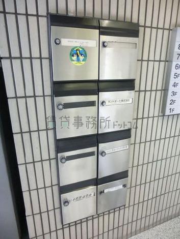 エントランス内にある集合ポストです