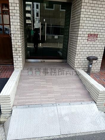 正面玄関