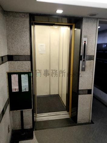 エレベーター