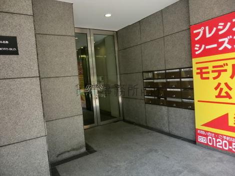 正面玄関