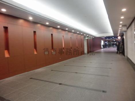 高級ホテルを彷彿とさせるエントランスホール