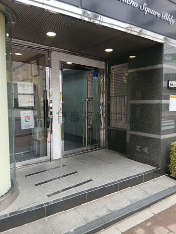 正面玄関