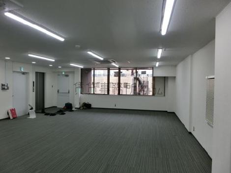 NTMビルの室内